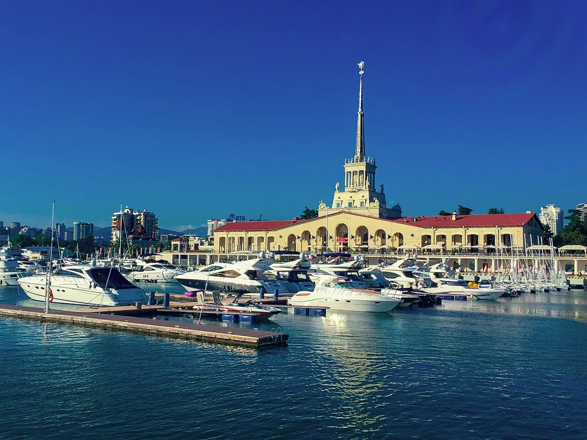 Морской порт Сочи